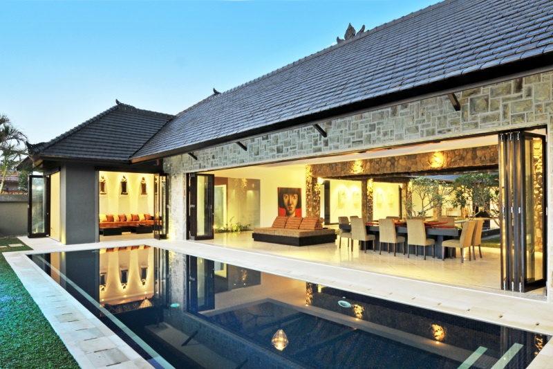 Stay in Bali Luxury 4 Bedroom Villa Samudra Raya